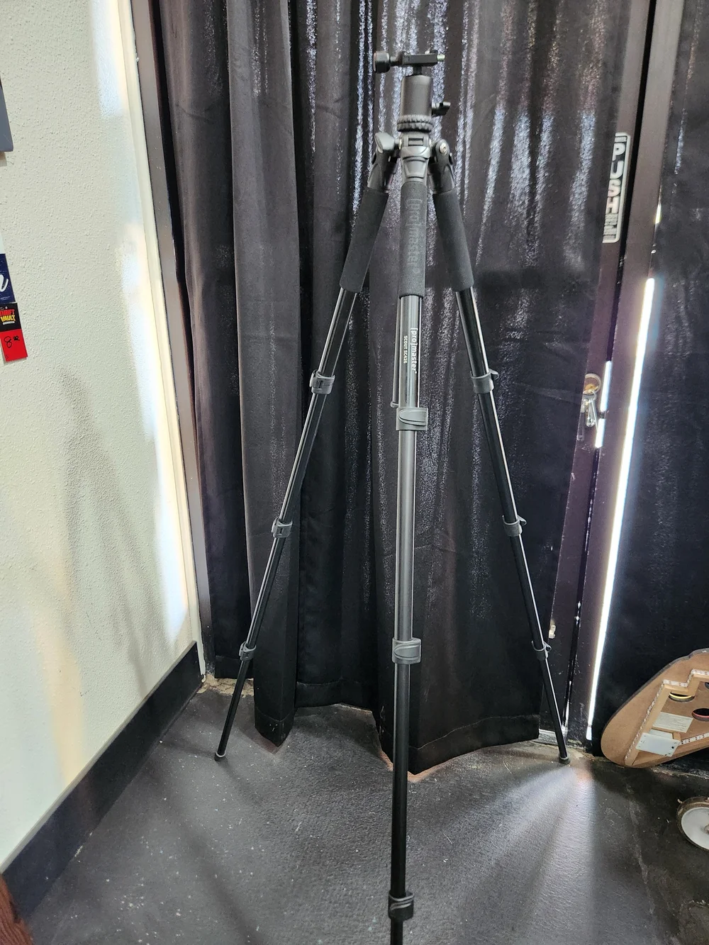 Pro Master Scout Sc426 Camera Tripod w/ Pro Master Scout Sch30